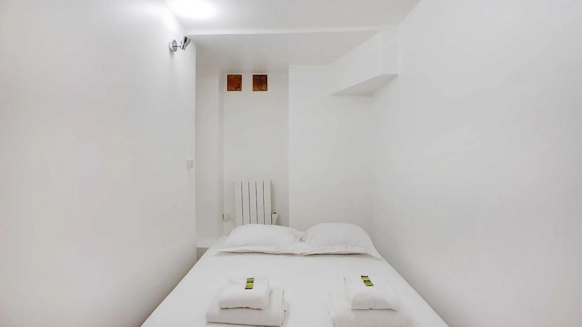 Souplex L 20 Minutes By Metro From Opera Garnier Apartment Paris