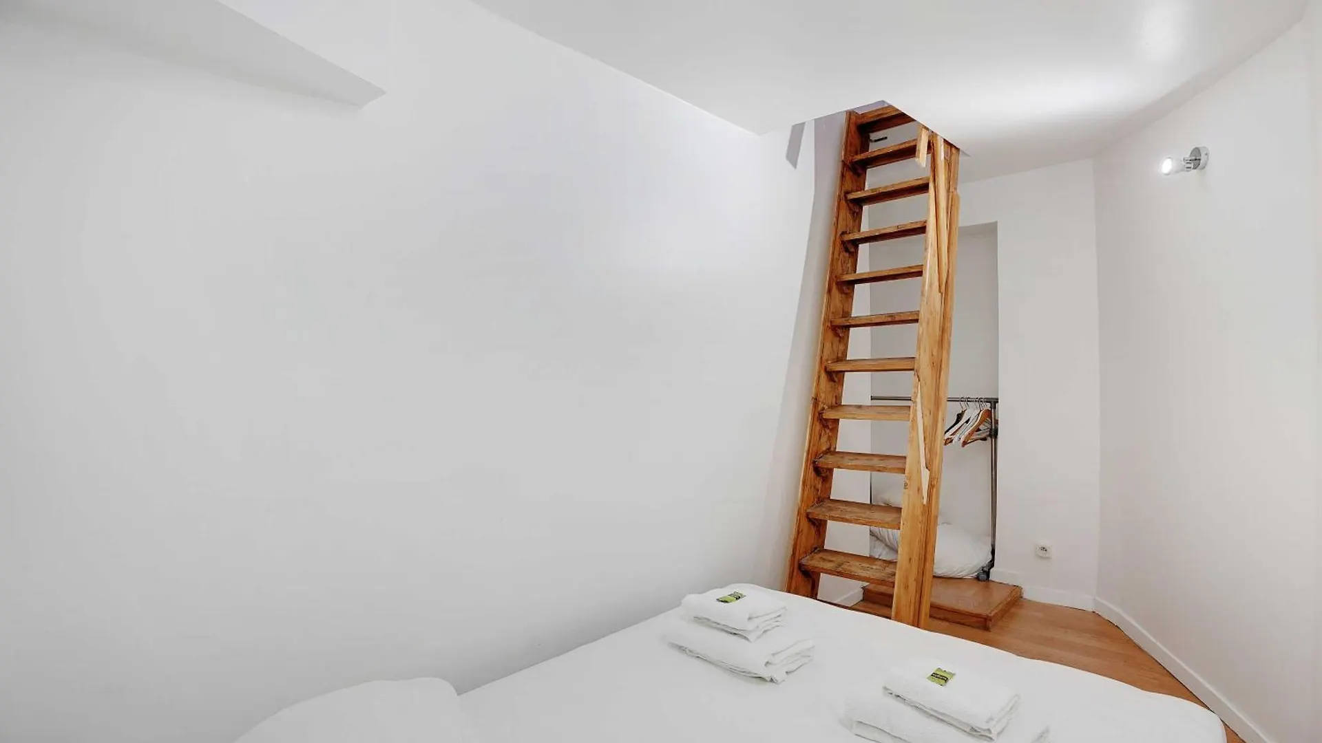 Souplex L 20 Minutes By Metro From Opera Garnier Apartment Paris 0*,  France